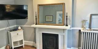 2 bed/1 bath, Single-family Home! Modern and spacious with off-street parking and a relaxing backyard Gallery 23
