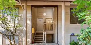 Awesome Juanita Condo for Lease Gallery 3