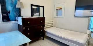 1750 SW 16th St Gallery 1