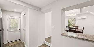 30 KEYSTONE Avenue Gallery 10