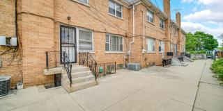 7248 N Ridge Boulevard Gallery 25