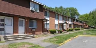 Oakland Gardens Apartments Gallery 2