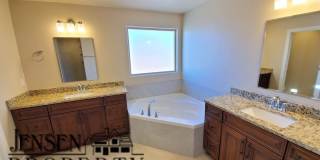 Red Mountain Vista Town Home-$500 Move-in Special Gallery 41