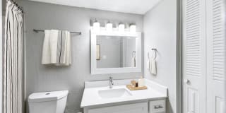 Elliot Roswell Gallery 27