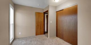 Large 3 Bedroom Apartments PET FRIENDLY! Gallery 129