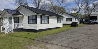 107 North Erin Street Gallery 1