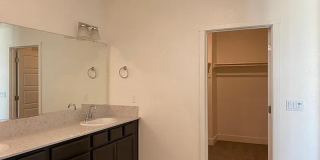 2434 Urdaneta Way Gallery 37