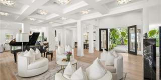 304 N Royal Ascot Drive Gallery 25