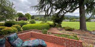 Golf Course Views!   Welcome to this charming 2 bedroom, 2 bath home Gallery 18