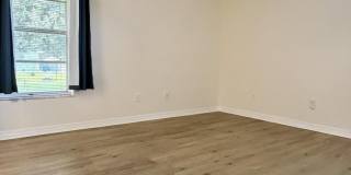 7402 LAKELAND Boulevard Gallery 6