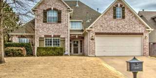 Stunning 3 bedroom, 3 bathroom Home in Desirable Jenks Neighborhood! Gallery 1
