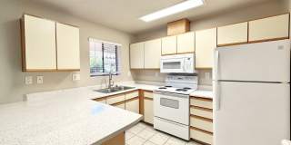 AVAILABLE NOW!! LOVELY 1 Bedroom 1 Bathroom 55+ Apartment in Palm Desert! Gallery 6