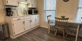 Charming 2BR Deleaded apt in Roslindale 3rd floor Gallery 13