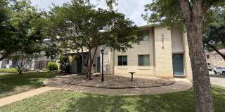 3214 Crosscreek Drive Gallery 1