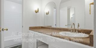 2835 S Monaco Street Pkwy Gallery 24