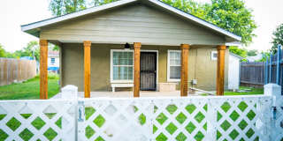 Super Cute 2Bed/1Bath Home for Lease! Available NOW! Super Cute 2Bed/1Bath Home for Lease! Available NOW! Gallery 1