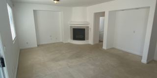 Beautiful 3Bed/3Bath/2Car corner lot home located in the guard gated Tuscany Community Gallery 6