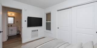 737 PINE Gallery 17