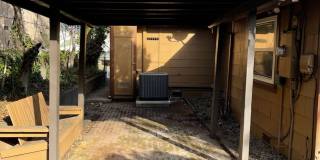 CHARMING 4 BED 2 BATH HOUSE NEAR DOWNTOWN Gallery 34