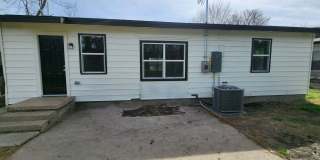 Beautifully Remodeled 3 Bed / 2 Bath Home with Large Backyard Gallery 25