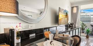 4391 Collins Ave Gallery 15