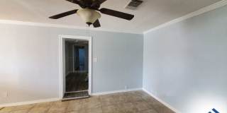 Spacious 4-bedroom 1.5 bath home AVAILABLE NOW! Gallery 6