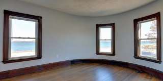 192 Davis Street Gallery 4