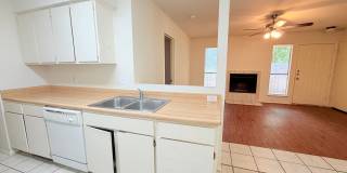 Great, well-maintained single-story duplex tucked away on a quiet cul-de-sac! Gallery 12