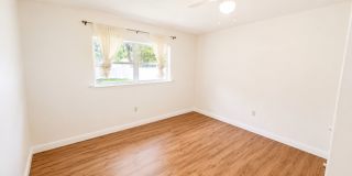 Annual unfurnished   **55+**     2/2 villa downtown Sarasota Gallery 18