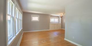 3 Bed Home in the Heart of Whitefish Bay Gallery 3