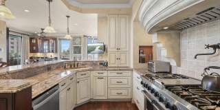 921 VALENCIA Court Gallery 5