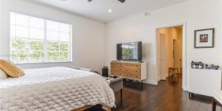 5774 SW 76th Ter Gallery 22