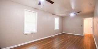 1021 Egania Street - A Gallery 2