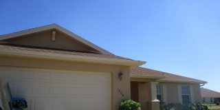 3/2 all tile with inside laundry room Gallery 1