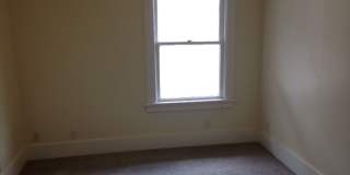 3 Minute Walk to UW Campus! Gallery 1