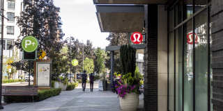 Windsor Totem Lake Gallery 54