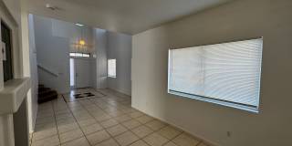 Pool & Spa plus 4 bedrooms Gallery 6