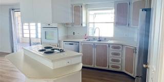 812 Oleander Circle Gallery 9