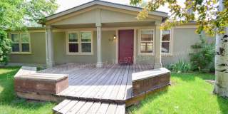 Stunning, Updated 2 Bedroom, 2 Bath House on Corner Lot! Gallery 1