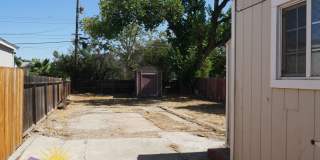 Cozy 2 Bed 1 Bath 728qft single family home in Oak Park Gallery 22