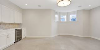 105 West Chestnut Street Gallery 28
