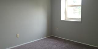 Spacious Four‑Bedroom Home with Large Yard and Easy Commuter Access Gallery 1