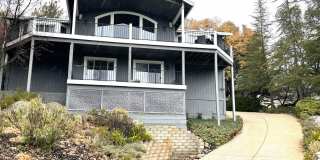 Elegant 4 bedroom 2.5 bath home, Completely Furnished Gallery 1