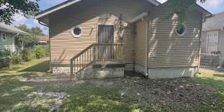 2522 Adams Street Gallery 2