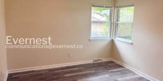 1527 Stuart Street Gallery 7