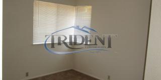 Large 4 bedroom, 3 bath house located on a large lot Gallery 19