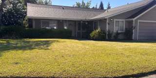 LARGE 3 BED 2 BATH w/BONUS ROOM HOUSE IN THE RIVER RIDGE PARK SUBDIVISION Gallery 1