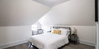 3Bdrm w/ Den  **FREE JULY RENT Gallery 22
