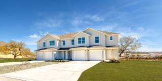 Stylish, Spacious & Close to It All – Your Ideal Townhome Awaits! Gallery 1