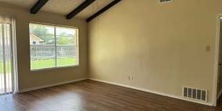 Welcome home to 6919 Moon Lake! Gallery 7
